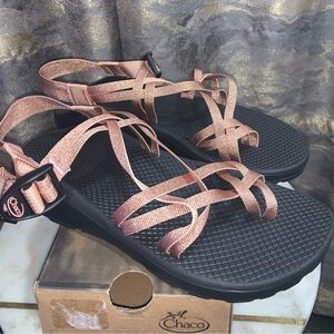 Chaco Women's ZX/2 Cloud sandals Size 9
